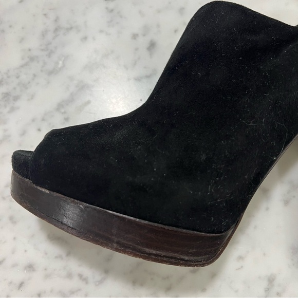 STUART WEITZMAN black suede peep toe bootie heel - Picture 6 of 8